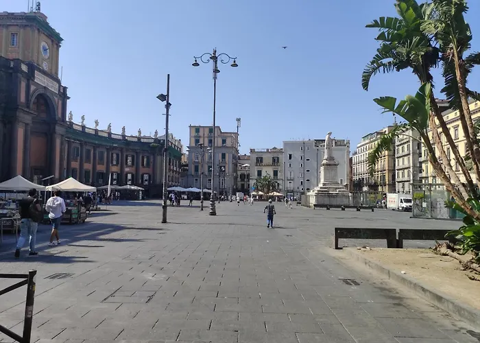 Na\' Stanza In Piazza